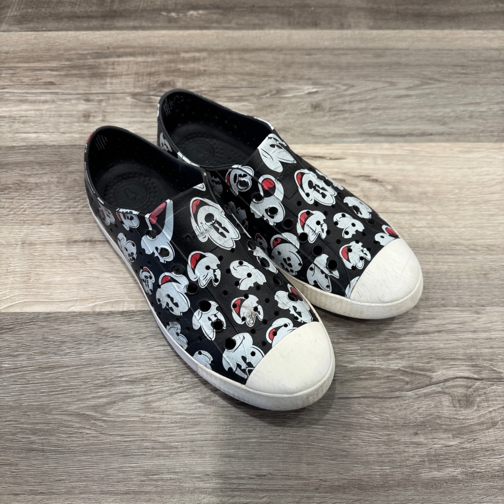 Native Jefferson Disney Mickey Mouse Womens 10 Casual